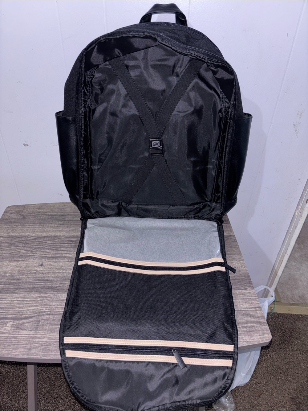 BEIS The Backpack in Black - Picture 5 of 8